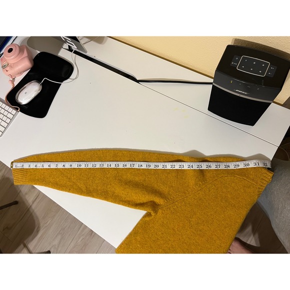 Uniqlo 100% Wool Sweater Women's L Marigold Mid-weight Knit - Picture 4 of 5